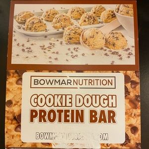 Bowmar Nutrition cookie dough protein bars